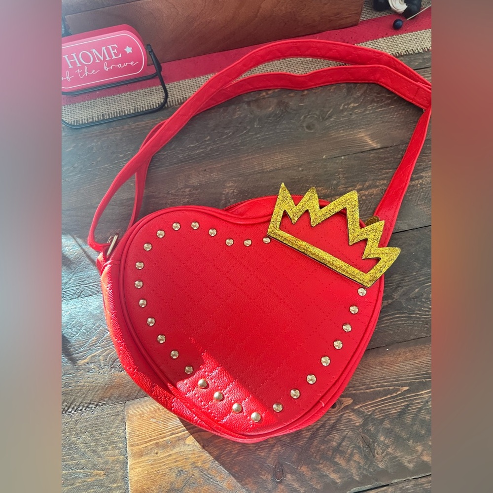 Disney DescendantsBag new without tags